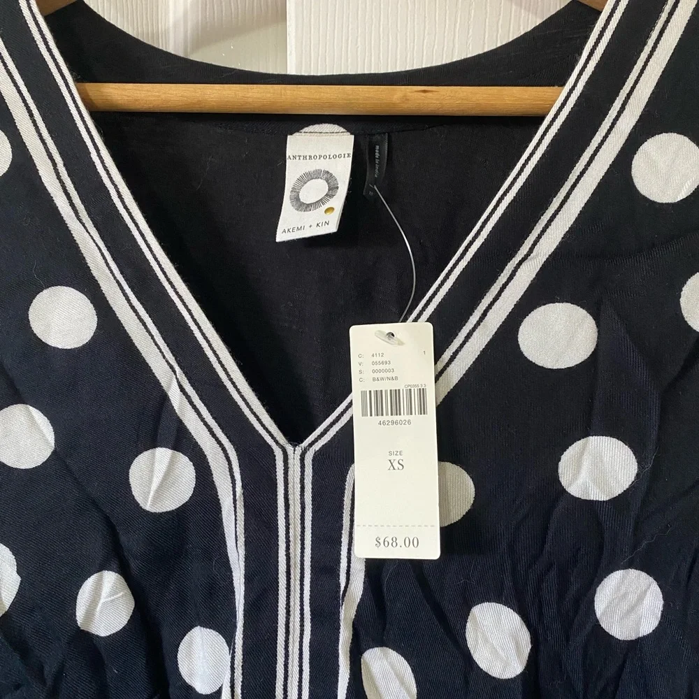 NWT Anthropolgie Akemi + Kin Knot Front Polka Dot V-Neck Tee - Picture 6 of 8